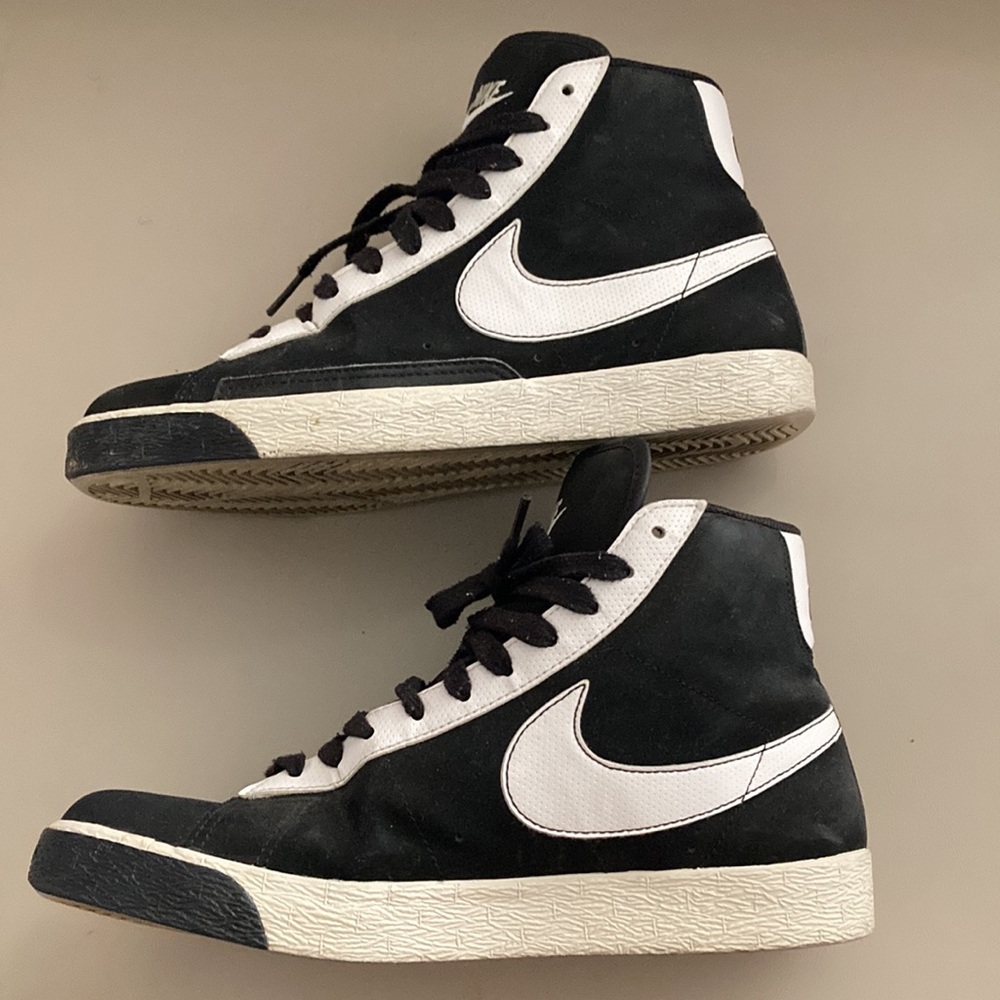 NIKE Blazers Black & White Size 7Y ‘09 Release